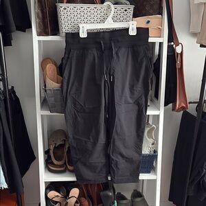 Dance studio crop : lululemon sz 6